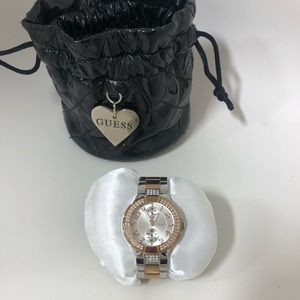 SOLD ✅GUESS Women’s Silver/Gold Watch